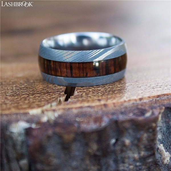 LASHBROOK DESIGNS Damascus Steel Ring With Wood Inlay - Arbor