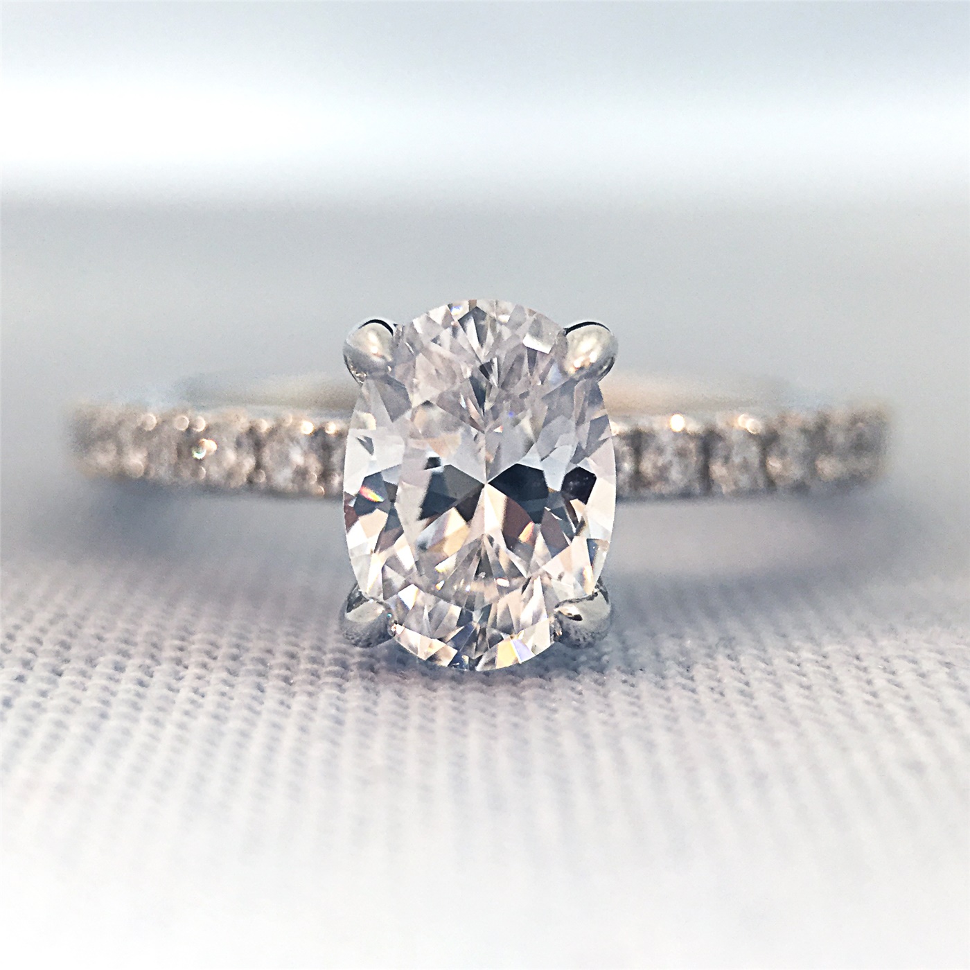 Oval Semi-Mount Engagement Ring - Romance Collection